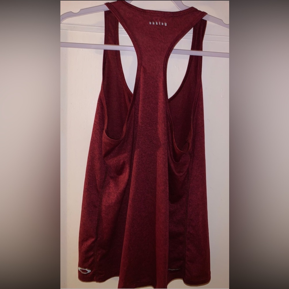 Oakley Tank Top - Sz Medium in Nearly New Condition. - Picture 2 of 7